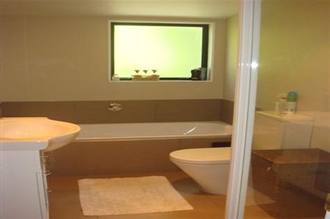 Photo of property in 2/25 Glencoe Road, Browns Bay, Auckland, 0630