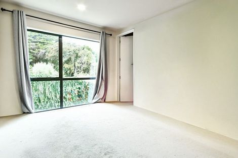 Photo of property in 7 Palmetto Place, Goodwood Heights, Auckland, 2105