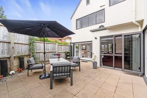 Photo of property in 3 Bluefin Way, West Harbour, Auckland, 0618