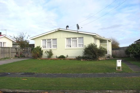 Photo of property in 29 Lambeth Crescent, Northcote, Christchurch, 8052