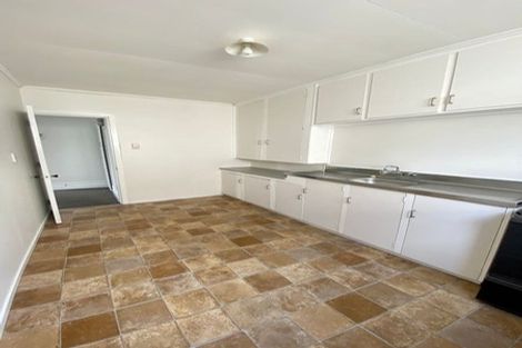 Photo of property in 23 Royal Crescent, Saint Kilda, Dunedin, 9012