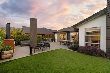 Photo of property in 22 Lochnagar Drive, Lake Hayes, Queenstown, 9304