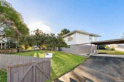 Photo of property in 15 Kayle Glen, West Harbour, Auckland, 0618