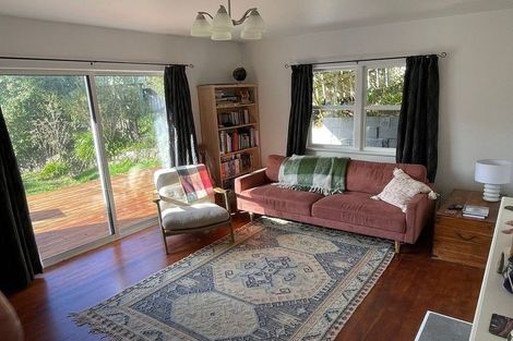 Photo of property in 138 Miromiro Road, Normandale, Lower Hutt, 5010