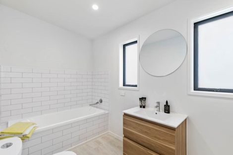 Photo of property in 14b Ropata Avenue, Point England, Auckland, 1072