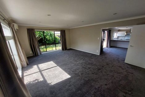 Photo of property in 4 Glenburn Place, Avonhead, Christchurch, 8042
