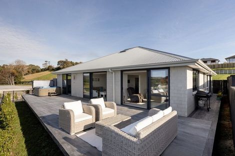 Photo of property in 39 Flounder Drive, Omokoroa, 3114