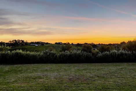 Photo of property in 20 Aderman Place, Hurworth, New Plymouth, 4310