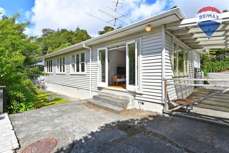 Photo of property in 36 Holborn Drive, Stokes Valley, Lower Hutt, 5019
