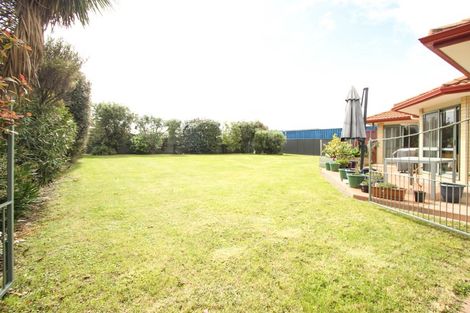 Photo of property in 17 Amanda Place, Mayfair, Hastings, 4122