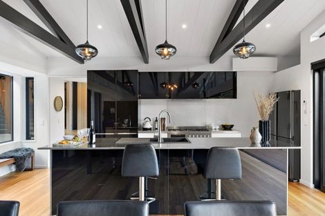 Photo of property in 18 Falcon Heights, Mount Creighton, Queenstown, 9371