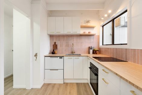 Photo of property in 4/506 Devonport Road, Tauranga South, Tauranga, 3112
