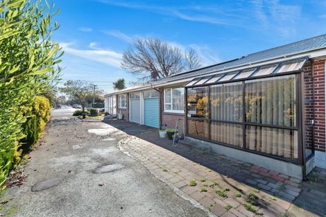 Photo of property in 2/42 North Avon Road, Richmond, Christchurch, 8013