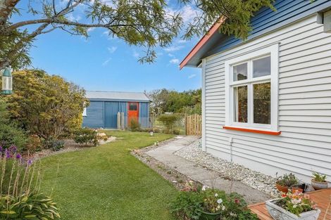 Photo of property in 10 Greenfield Street, Hector, 7822