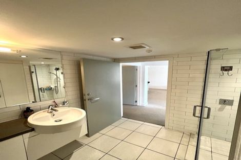 Photo of property in The Capital, 14/370 Oriental Parade, Oriental Bay, Wellington, 6011