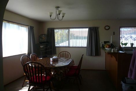 Photo of property in 73 Sarabande Avenue, Redwood, Christchurch, 8051