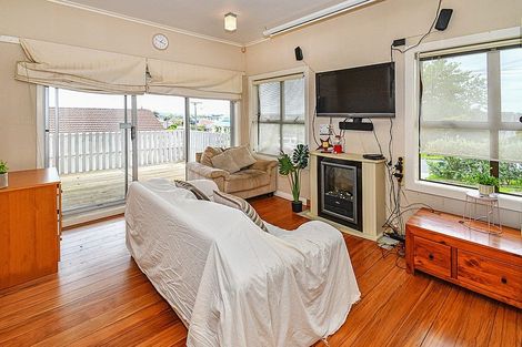 Photo of property in 36 Peverill Crescent, Papatoetoe, Auckland, 2025