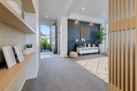 Photo of property in 33b Island Bay Road, Beach Haven, Auckland, 0626