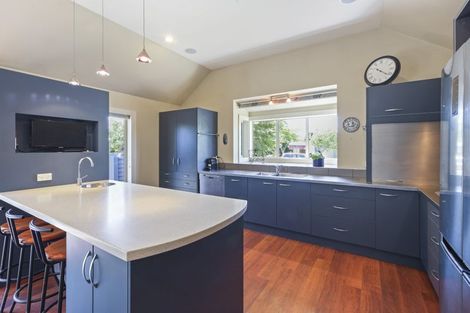 Photo of property in 3 Holiday Drive, Mairehau, Christchurch, 8052