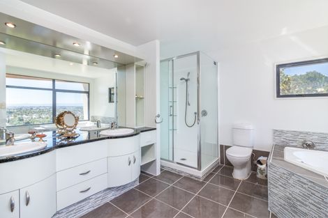 Photo of property in 35 Major Aitken Drive, Huntsbury, Christchurch, 8022