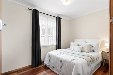 Photo of property in 15 East Street, Petone, Lower Hutt, 5012