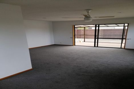 Photo of property in 1/46 Shannon Place, Belfast, Christchurch, 8051