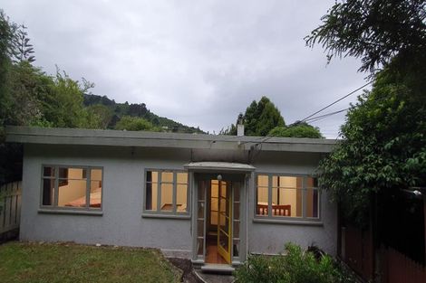 Photo of property in 70 Chamberlain Road, Karori, Wellington, 6012