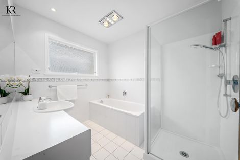 Photo of property in 10 Alf Walker Place, Papakura, 2110