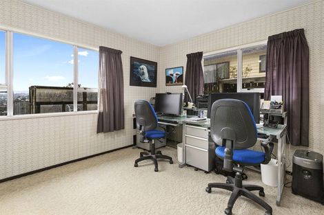 Photo of property in 8 Saint Aidans Way, Tawa, Wellington, 5028