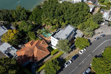 Photo of property in 1 Marine Parade, Herne Bay, Auckland, 1011