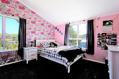 Photo of property in 14 Beryl Place, Pukehangi, Rotorua, 3015