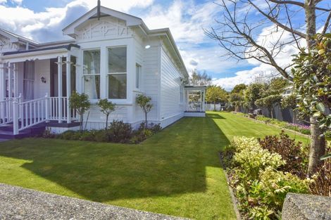 Photo of property in 12 Rhodes Street, Carterton, 5713