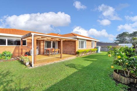 Photo of property in 27 Gendo Avenue, Henderson, Auckland, 0612