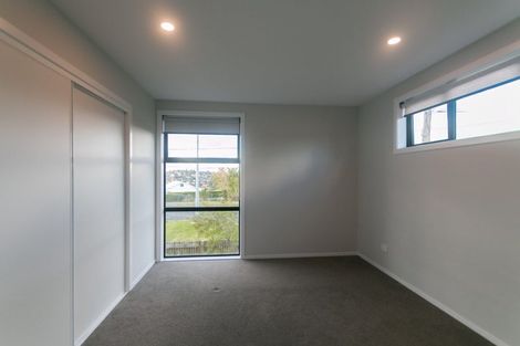 Photo of property in 125d Woodglen Road, Glen Eden, Auckland, 0602