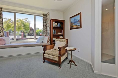 Photo of property in 85a Napier Road, Havelock North, 4130