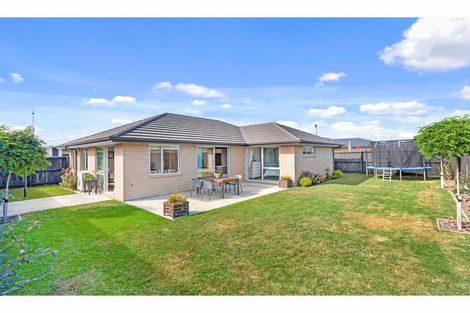 Photo of property in 52 Bradwell Crescent, Halswell, Christchurch, 8025