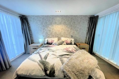 Photo of property in Portal Apartments, 4b/42 Cable Street, Te Aro, Wellington, 6011