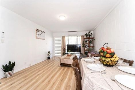 Photo of property in 5/38 Edmonton Road, Henderson, Auckland, 0612