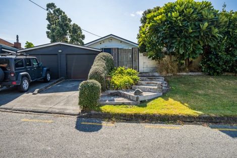 Photo of property in 42 Pukatea Street, Eastbourne, Lower Hutt, 5013