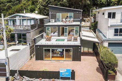 Photo of property in 10 Ocean Parade, Pukerua Bay, 5026