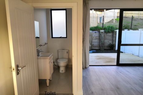 Photo of property in 29 Lawson Creek Street, Massey, Auckland, 0614