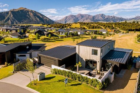 Photo of property in 5 Diamond Lane, Wanaka, 9305