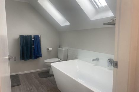 Photo of property in 91b Whites Line East, Waiwhetu, Lower Hutt, 5010