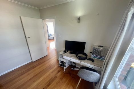 Photo of property in 1/87 Lake Road, Belmont, Auckland, 0622