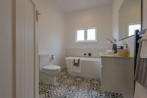 Photo of property in 6 Keith Street, Roslyn, Palmerston North, 4414