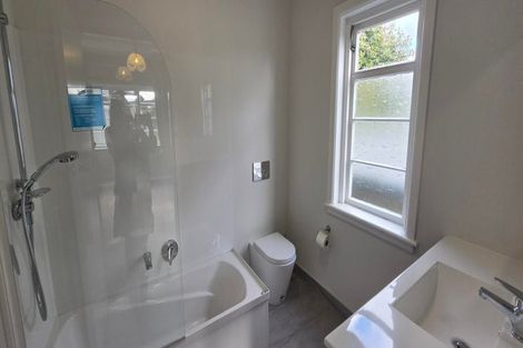 Photo of property in 98/98a Weraroa Road, Levin, 5510