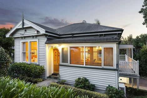 Photo of property in 30 Park Avenue, Birkenhead, Auckland, 0626