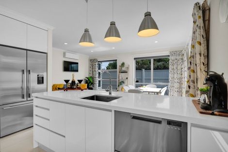 Photo of property in 55 Pendarves Street, New Plymouth, 4310