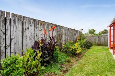 Photo of property in 11 Tasman Street, Opunake, 4616