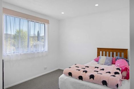 Photo of property in 9 Castle Crescent, Stokes Valley, Lower Hutt, 5019